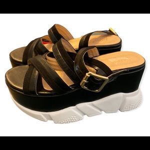 Platform wedge strap sandals